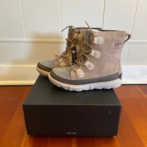 SOREL WOMEN'S EXPLORER II JOAN WATERPROOF BOOTS size 10